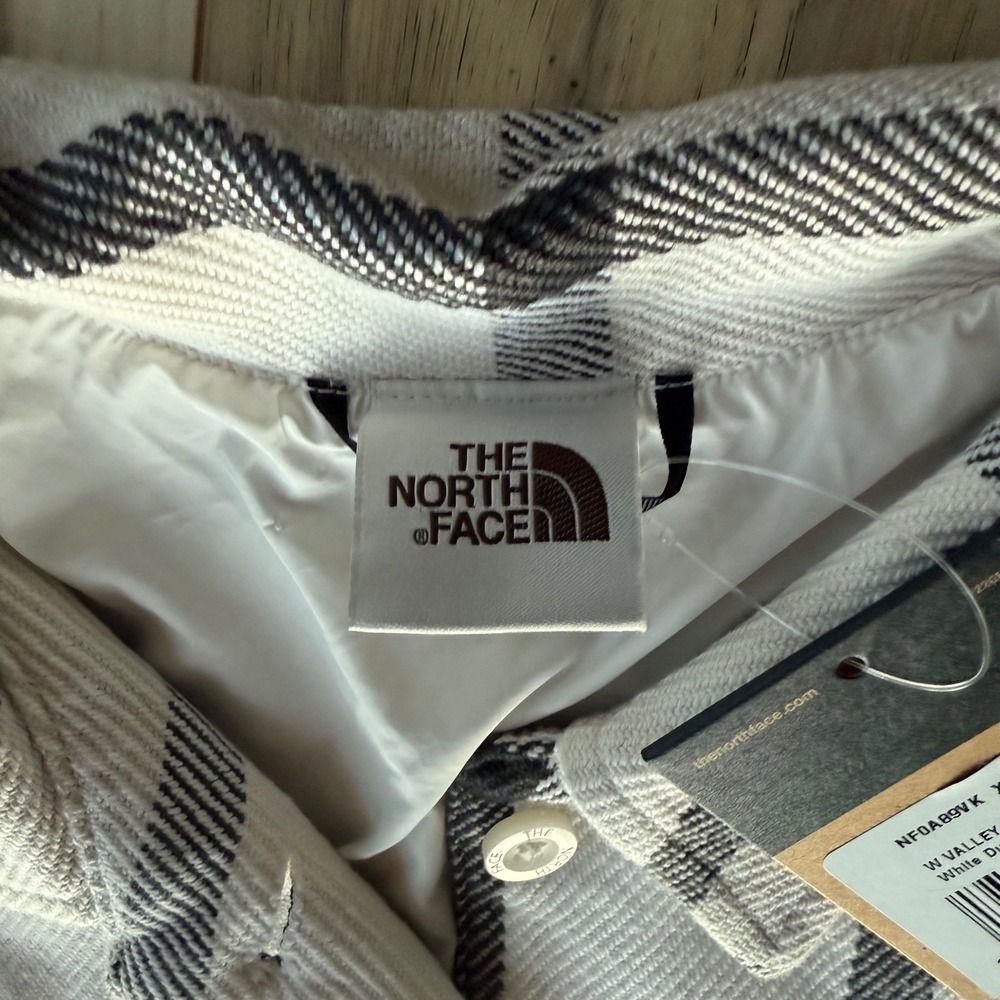 The North Face Women's XXL White Dune Plaid Long Sleeve Button Up Shirt Jacket - Picture 4 of 9